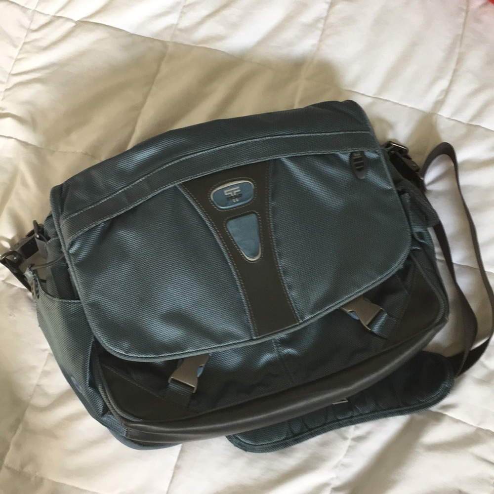 Tumi messenger bag